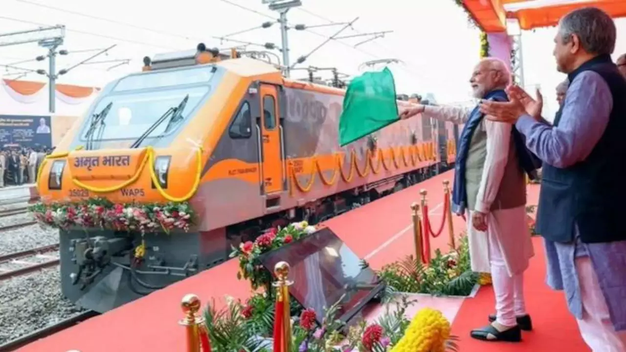 Chandauli News: गया से प्रधानमंत्री मोदी दिखाएंगे दो नई ट्रेनों को हरी झंडी: यात्रियों को मिलेगी बड़ी राहत