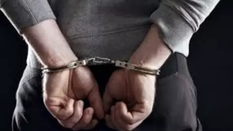 Chandauli News: गो-तस्करों पर चंदौली पुलिस का शिकंजा, 8 गोवंश और 6 तस्कर दबोचे गए