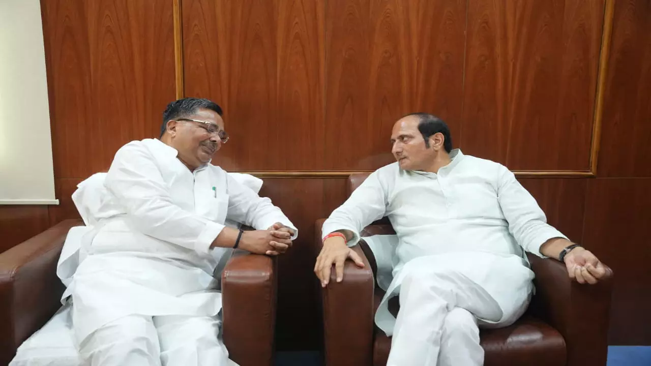 Shamli News: गंदेवडा संगम को बड़ा पर्यटन केंद्र बनाने के लिए प्रदेश के पर्यटन मंत्री से मिले सुरेश राणा
