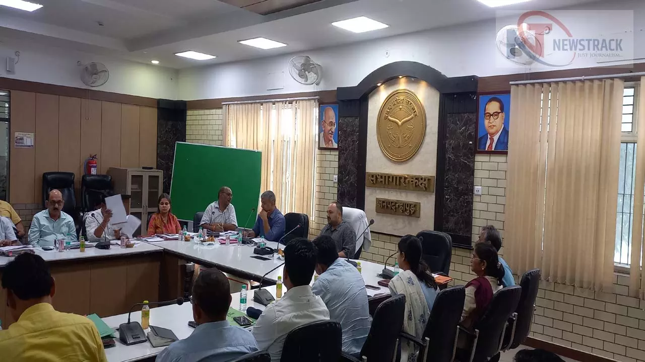 DM Abhishek Pandey reviews construction works and CM dashboard