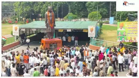 पूर्व मुख्यमंत्री कल्याण सिंह की पुण्यतिथि पर मेयर सुषमा खर्कवाल ने अर्पित की श्रद्धांजलि