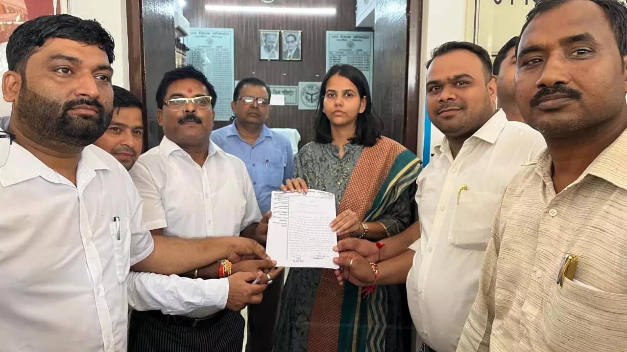 Advocates unload village court furniture from vehicle