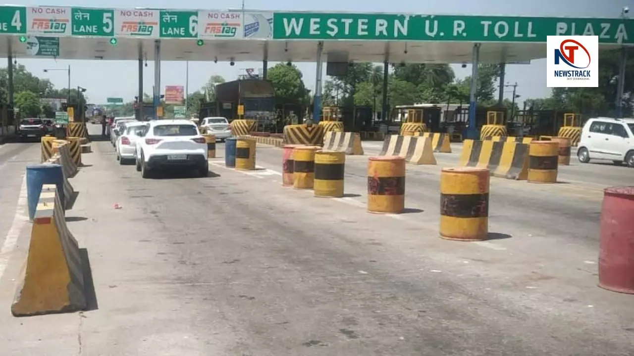 गढ़मुक्तेश्वर टोल विवाद से लोग हो रहे परेशान, दो हिस्सों में बंटी नगर पालिका