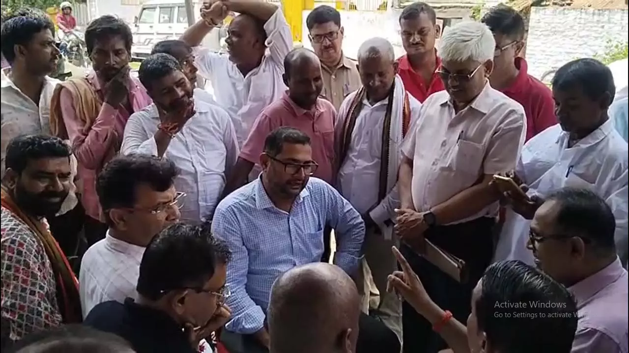 protest regarding sugarcane prices and wage payment at Walterganj sugar mill