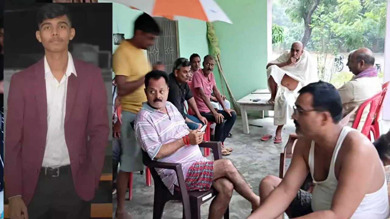 Azamgarh News: कमरे में फांसी के फंदे से लटका मिला किशोर का शव, ऑनलाइन गेम की लगी थी लत Azamgarh News: कमरे में फांसी के फंदे से लटका मिला किशोर का शव, ऑनलाइन गेम की लगी थी लत