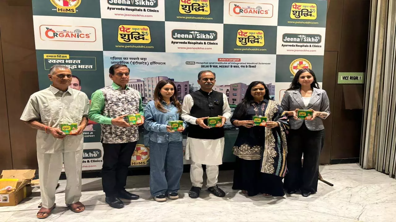 Ayurveda and Naturopathy expert Acharya Manish launches Indias first stomach-liver-spleen cleansing kit