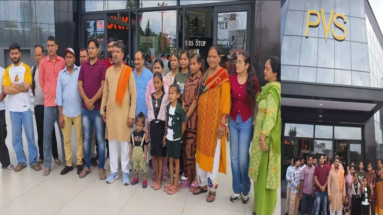 Meerut News: मेरठ में उदयपुर फ़ाइल की गूंज, पोस्टर जलाने पर भड़के सिरोही, धमकी देने वाले पर मुकदमे की मांग