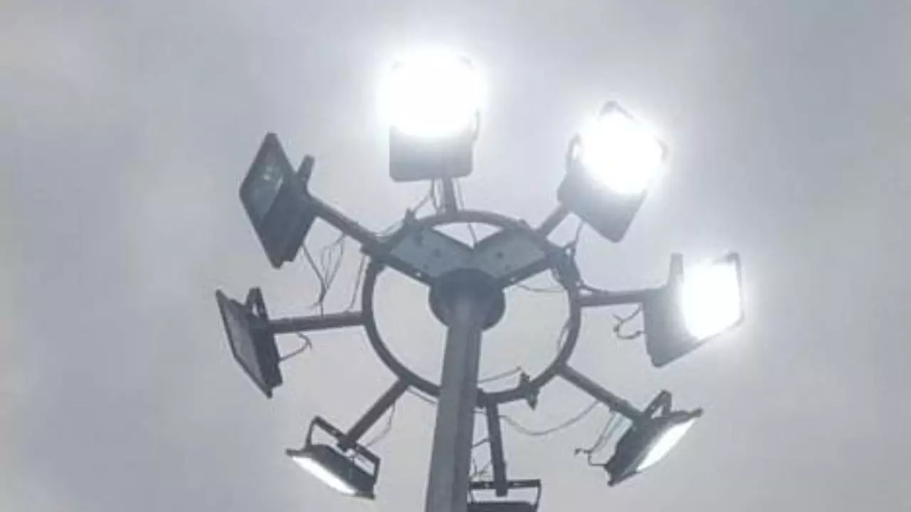 Balrampur News: गजपुर ग्रिन्ट में खराब स्टील हैमैक्स लाइट बनी ग्रामीणों के लिए मुसीबत, शिकायतों के बाद भी नहीं हो रहा समाधान Balrampur News: गजपुर ग्रिन्ट में खराब स्टील हैमैक्स लाइट बनी ग्रामीणों के लिए मुसीबत, शिकायतों के बाद भी नहीं हो रहा समाधान