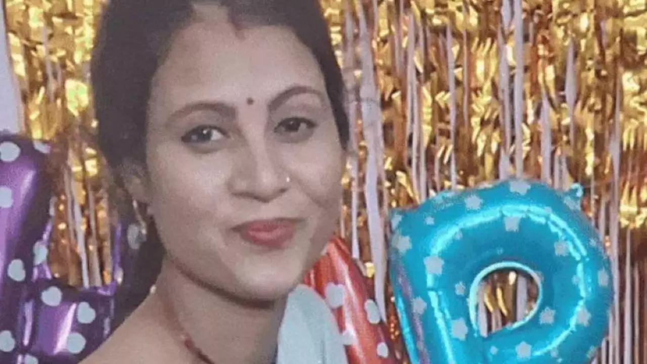 Jhansi News: सल्फॉस निगलने से युवती की संदिग्ध मौत, ससुराल पक्ष पर हत्या का आरोप