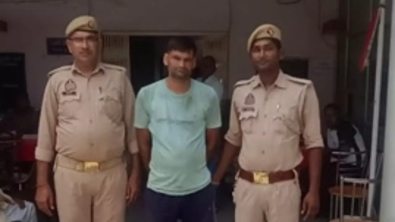 Mathura News: हत्या के आरोपी सोनू को बल्देव पुलिस ने गुप्त सूचना पर किया गिरफ्तार