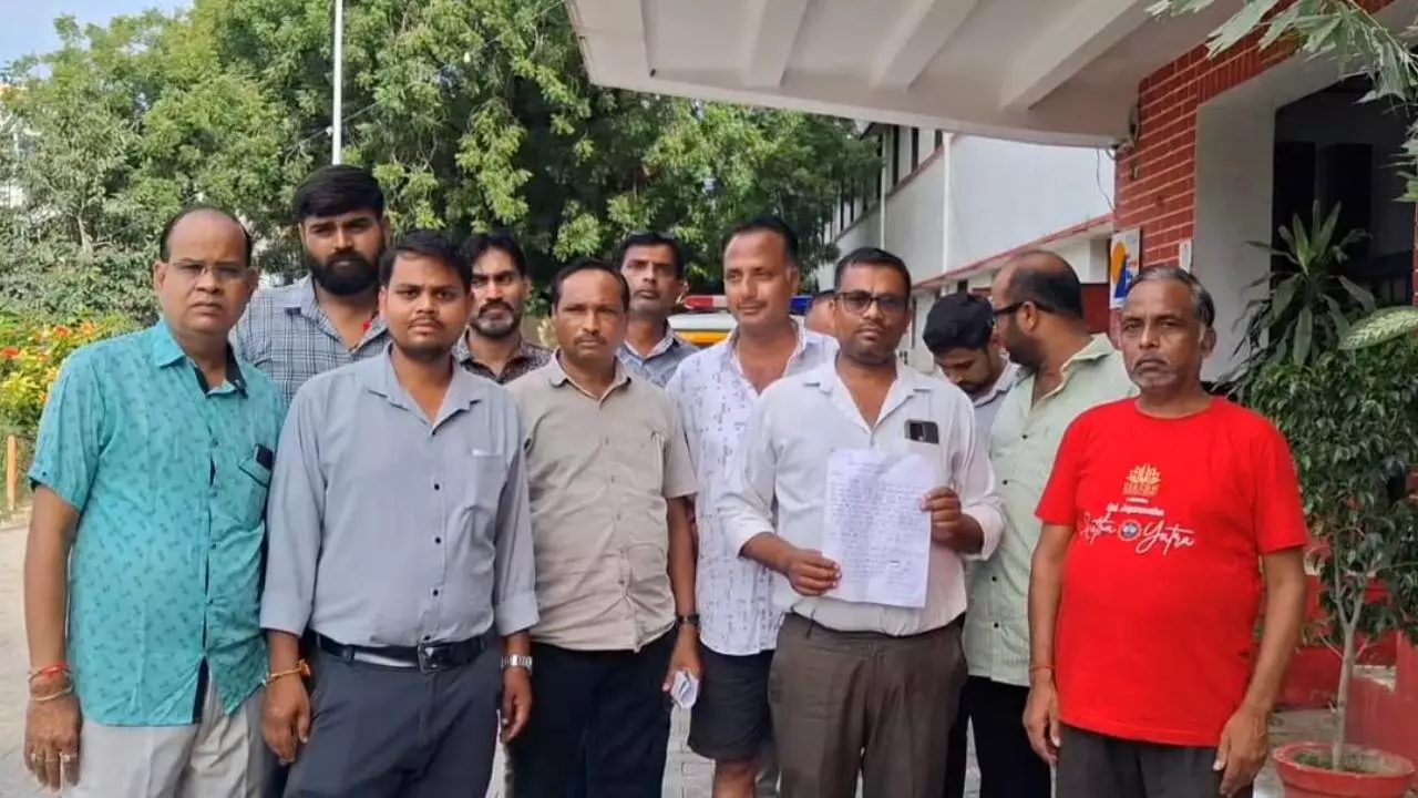 Jhansi News: भाजपा मंडल अध्यक्ष ने वीडियो जारी कर जताया जान का खतरा, अपराधियों पर हत्या की साजिश रचने का आरोप
