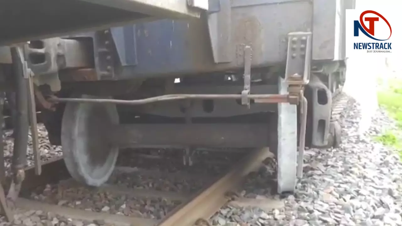 Kanpur Dehat: कानपुर के पास मालगाड़ी के 18 कोच पटरी से उतरे, रेल यातायात प्रभावित