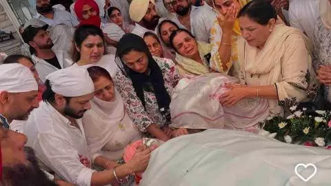 Jaswinder Bhalla Last Rites Jaswinder Bhalla Last Rites