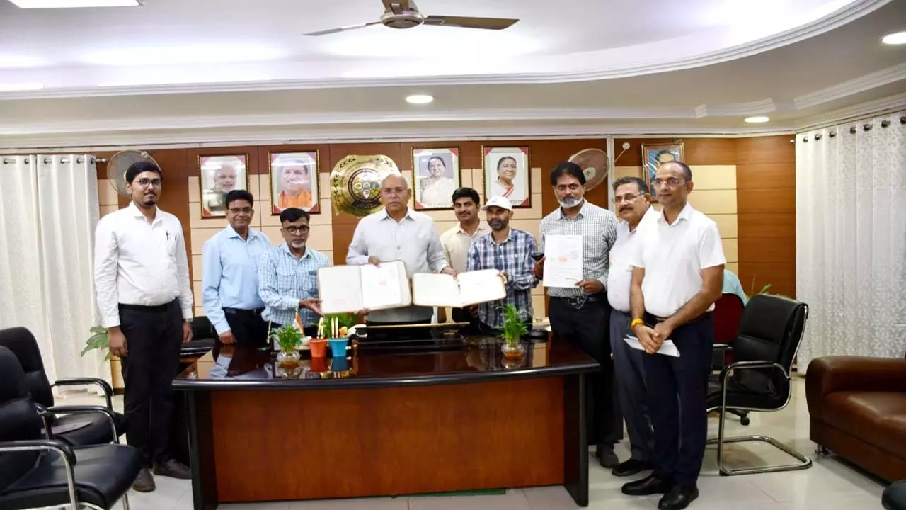 MOU links business education and research to new momentum