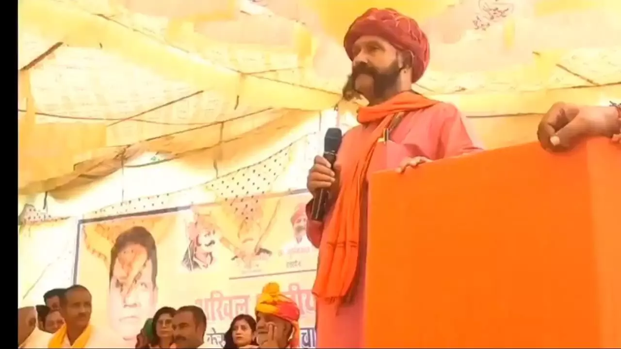 Baghpat News: बेटियों की सुरक्षा के लिए नया प्रस्ताव: शादी में अब तलवार या कट्टा देने की सलाह, सोना-चांदी नहीं