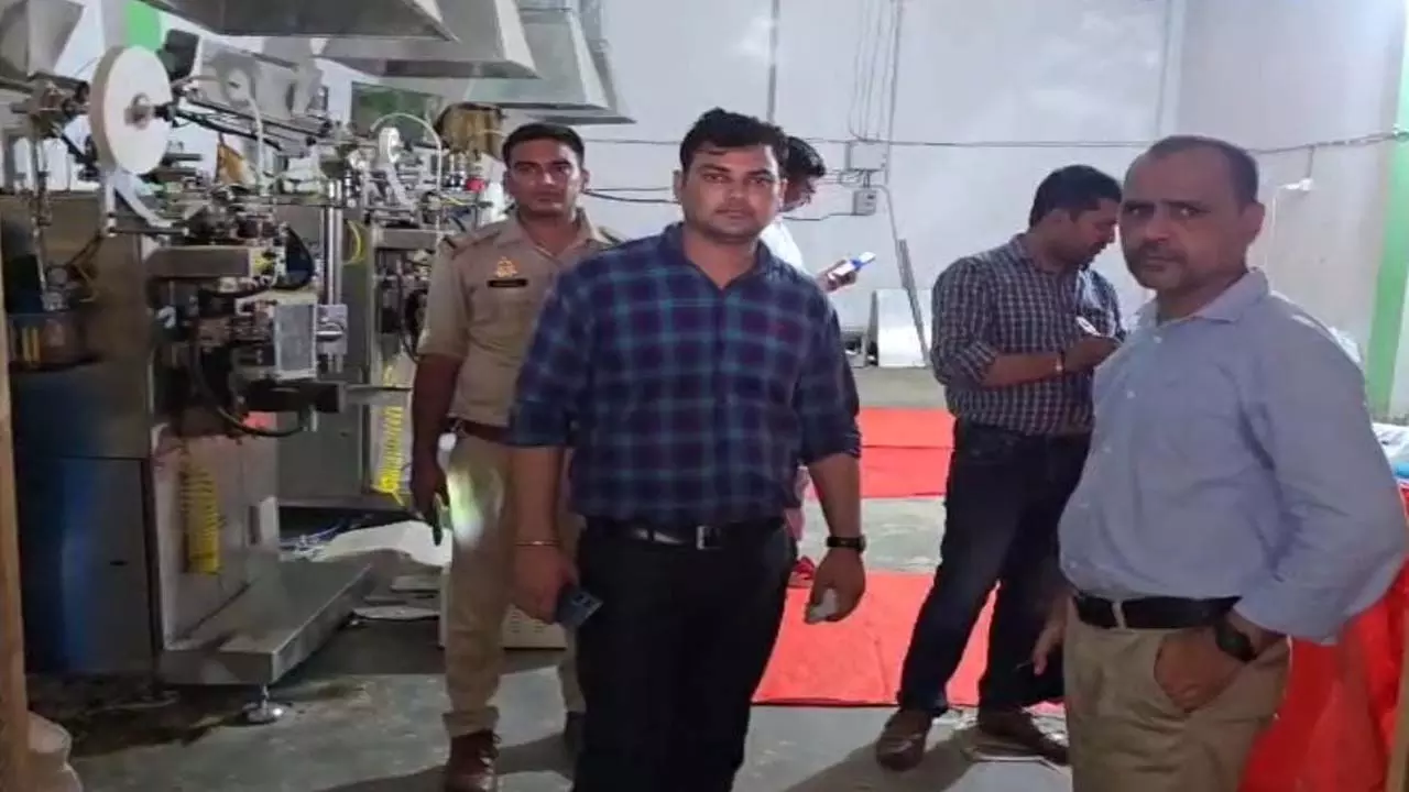 Gorakhdhandha, sealed of fake gutkha packing in Namkeen factory Gorakhdhandha, sealed of fake gutkha packing in Namkeen factory