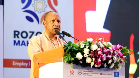रोजगार महाकुंभ 2025: यूपी में युवाओं को न्यूनतम वेतन की गारंटी, शोषण पर रोक रोजगार महाकुंभ 2025: यूपी में युवाओं को न्यूनतम वेतन की गारंटी, शोषण पर रोक