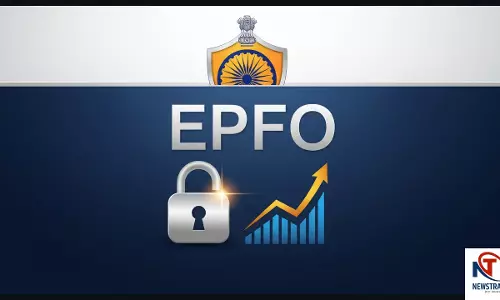 EPF - नौकरी बदलने पर पैसे निकालने की बजाय अकाउंट को ट्रांसफर कराएं, रिटायरमेंट पर मिलेगा बड़ा फंड