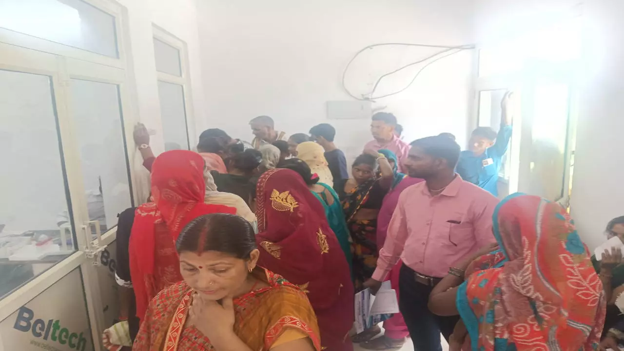 Bareilly News: मीरगंज में पैर पसारने लगा मलेरिया, 19 मरीज मिलने से स्वास्थ विभाग में मचा हड़कंप