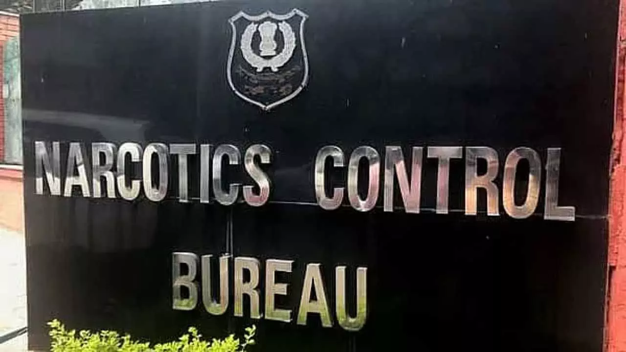 24 घंटे में NCB का बड़ा एक्शन, अपने 3 घूसखोर इंस्पेक्टर पर की कार्रवाई, जानें क्या है मामला 24 घंटे में NCB का बड़ा एक्शन, अपने 3 घूसखोर इंस्पेक्टर पर की कार्रवाई, जानें क्या है मामला