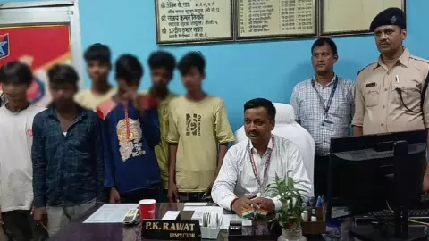 Chandauli News: DDU जंक्शन पर RPF ने बाल मजदूरी के चंगुल से 6 बच्चे बचाए, 1 तस्कर गिरफ्तार