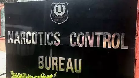 24 घंटे में NCB का बड़ा एक्शन, अपने 3 घूसखोर इंस्पेक्टर पर की कार्रवाई, जानें क्या है मामला 24 घंटे में NCB का बड़ा एक्शन, अपने 3 घूसखोर इंस्पेक्टर पर की कार्रवाई, जानें क्या है मामला
