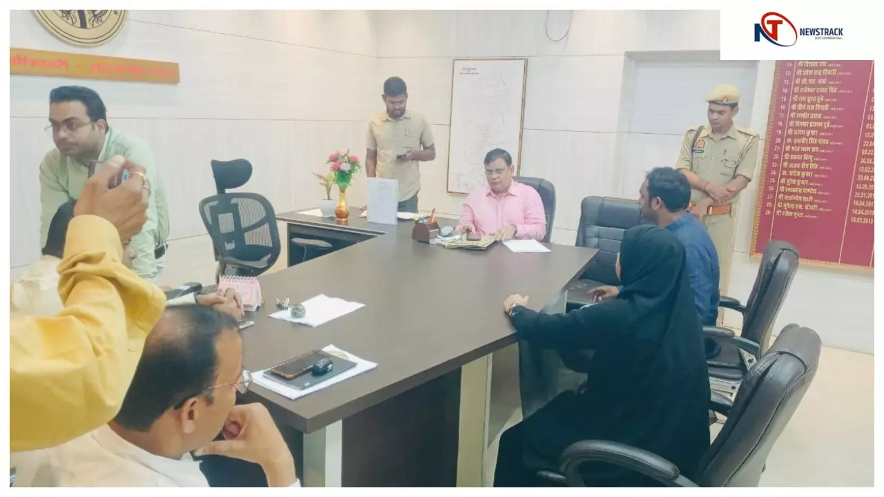 Sant Kabir Nagar News: सेमरियावां में 85 विकास परियोजनाएं ठप, अधिशासी अभियंता पर रिश्वत का आरोप