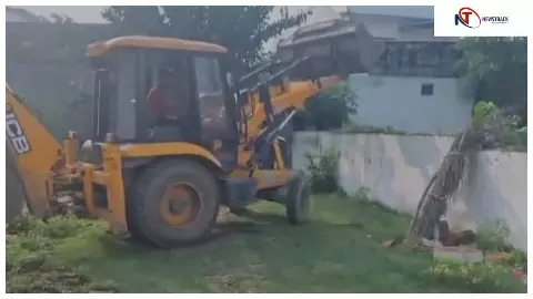 Raebareli News: रायबरेली में करोड़ों की तालाब की जमीन भूमाफिया से मुक्त कराई गई, चला बुलडोजर