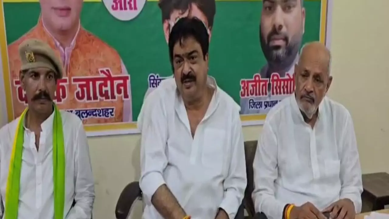 Bulandshahr News: ये कैसी दोस्ती... मोदी के दोस्त ने लगा दिया 50% टैरिफ: अक्षय प्रताप सिंह