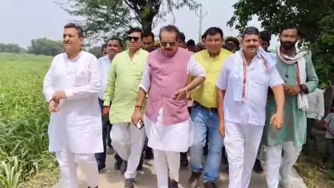 Firozabad: एसपी सिंह बघेल का तीखा वार, कहा- “भारत अब समझौते की भाषा नहीं बोलता