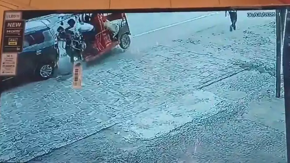 Baghpat News: दिल्ली-सहारनपुर हाईवे पर बड़ा हादसा, CCTV फुटेज वायरल