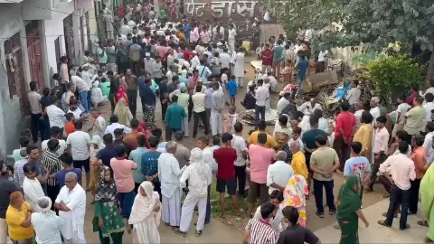 Muzaffarnagar News: वैष्णो देवी लैंडस्लाइड मामला: मुजफ्फरनगर पहुंचे 6 शवों का अंतिम संस्कार Muzaffarnagar News: वैष्णो देवी लैंडस्लाइड मामला: मुजफ्फरनगर पहुंचे 6 शवों का अंतिम संस्कार