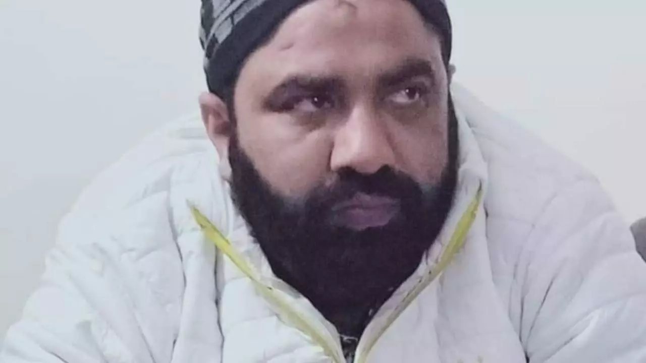 Shamli News: गैंगस्टर इनाम धुरी पर फिर शिकंजा, लेकिन एनकाउंटर से क्यों कतरा रही है पुलिस?