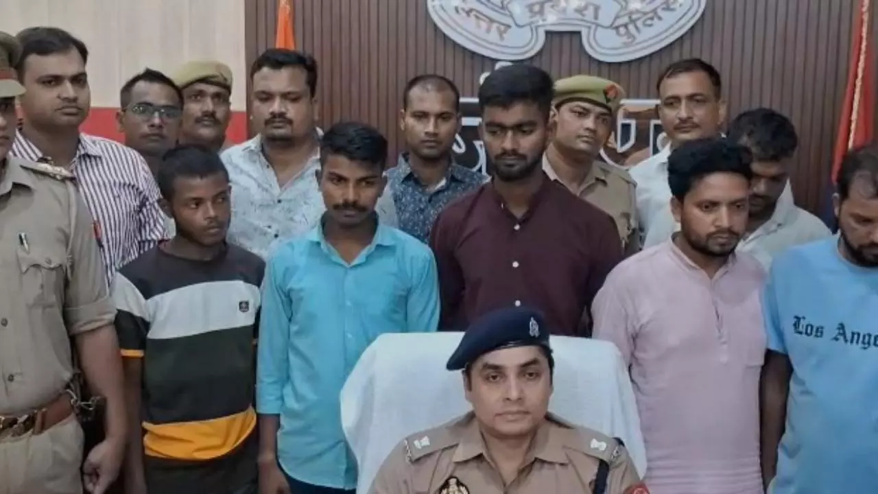 Jaunpur News: खुटहन पुलिस और स्वाट टीम ने मोबाइल चोरी का मामला सुलझाया, छह लोग गिरफ्तार