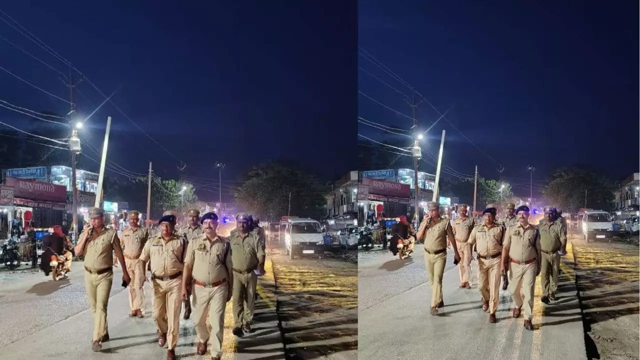 सिद्धार्थनगर में बारावफात को लेकर पुलिस का पैदल गश्त, आमजन में सुरक्षा का संचार