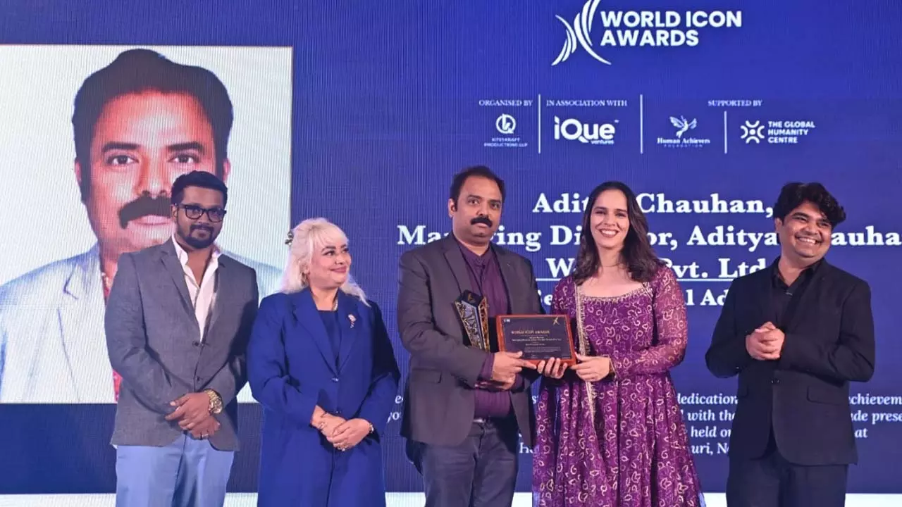 Aditya Chauhan of Hardoi wins Best Financial Advisor award