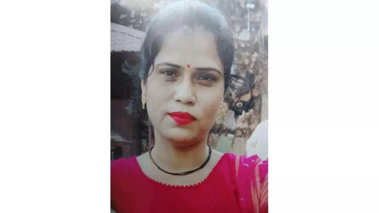 Jhansi News: विवाहिता की संदिग्ध मौत, पिता ने लगाया हत्या का आरोप, पुलिस की जांच जारी