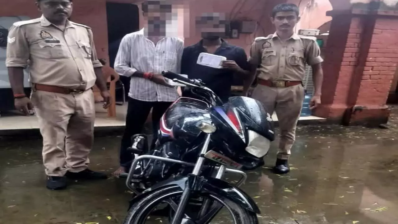 Jaunpur News: जलालपुर में चोरी का खुलासा, सरायख्वाजा में फायरिंग के आरोपी की गिरफ्तारी