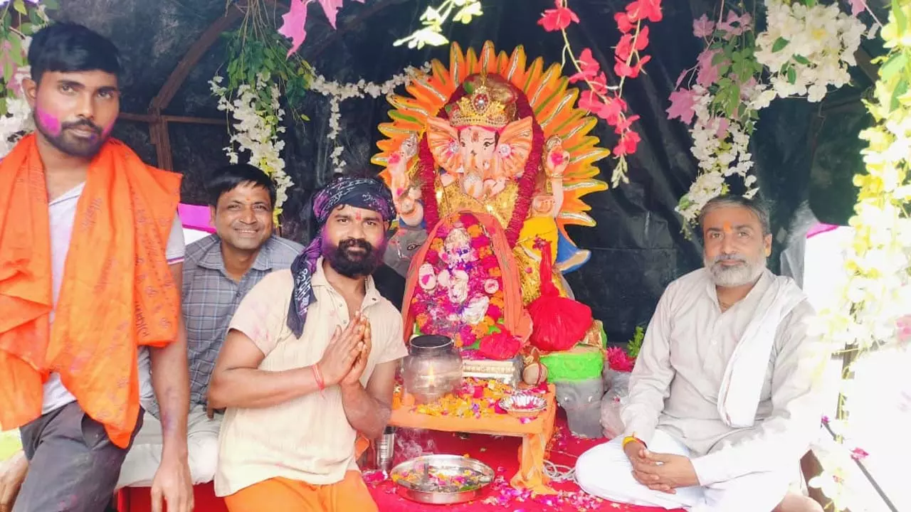 Immersion of Ganpati Bappa at Chaubari Ramganga, large number of devotees present