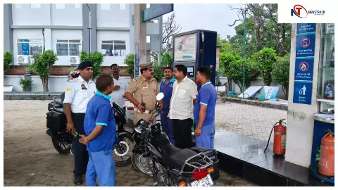 हरदोई में शुरू हुआ नो हेलमेट, नो पेट्रोल अभियान, निर्देशों का उल्लंघन पर होगी कार्रवाई हरदोई में शुरू हुआ नो हेलमेट, नो पेट्रोल अभियान, निर्देशों का उल्लंघन पर होगी कार्रवाई