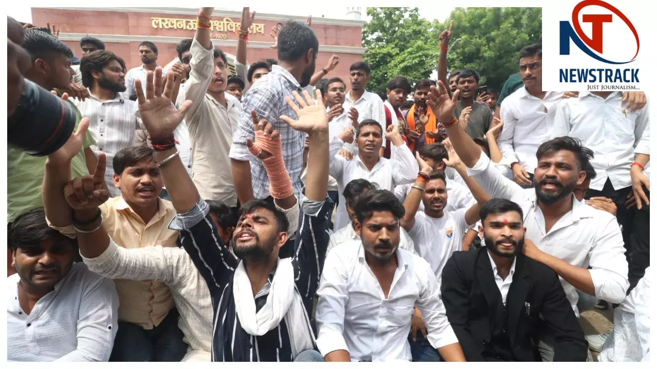 SRMU छात्रों पर लाठीचार्ज का मामला: छात्र संगठन हुए लामबंद, उच्च शिक्षा विभाग दर्ज कराएगा FIR