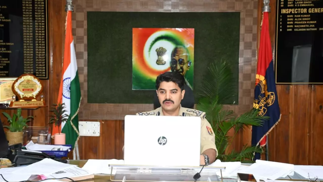Meerut News: बारावफात और गणेशोत्सव पर सख्त चौकसी, मेरठ रेंज में 3400 से ज्यादा पुलिसकर्मी तैनात