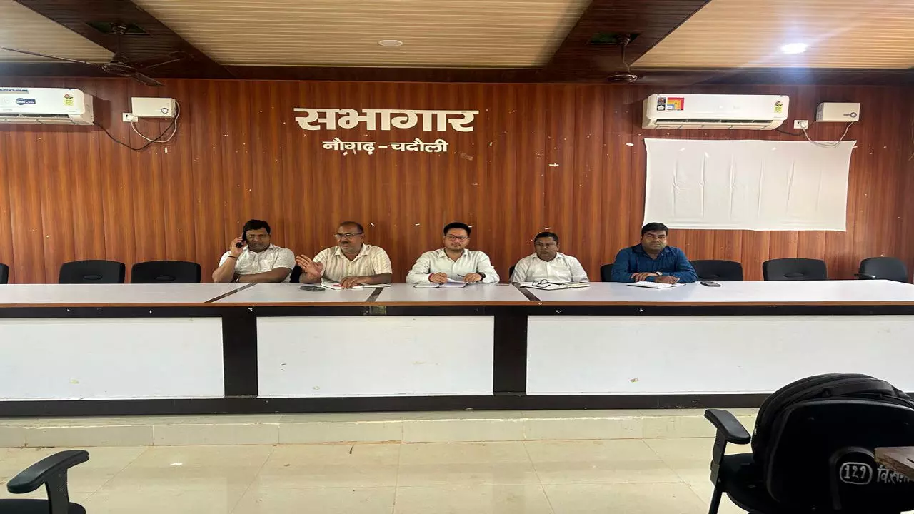 Chandauli News: मतदाता सूची में गड़बड़ी! न्यूज़ट्रैक की खबर का असर, SDM ने दिए ये निर्देश