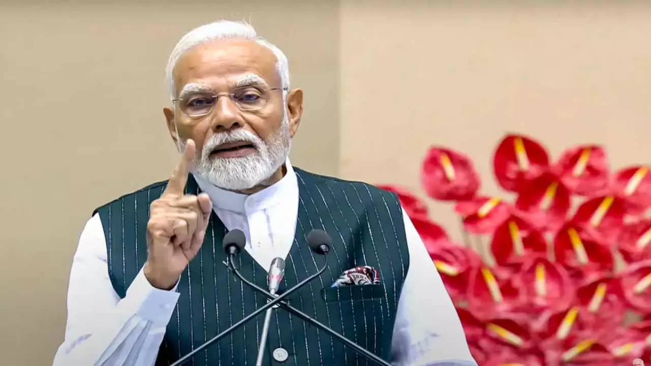 PM मोदी के लपेटे में कांग्रेस, GST Reform पर जमकर घेरा, कहा- वो तो टॉफी पर भी लेते थे 21% टैक्स