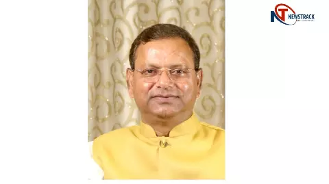 महराजगंज : जीएसटी काउंसिल के फैसले से आम आदमी और कारोबारियों को बड़ी राहत : पंकज चौधरी महराजगंज : जीएसटी काउंसिल के फैसले से आम आदमी और कारोबारियों को बड़ी राहत : पंकज चौधरी