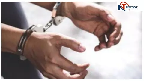 हापुड़ में गैंगस्टर कपल पर शिकंजा, पति गिरफ्तार, पत्नी फरार हापुड़ में गैंगस्टर कपल पर शिकंजा, पति गिरफ्तार, पत्नी फरार