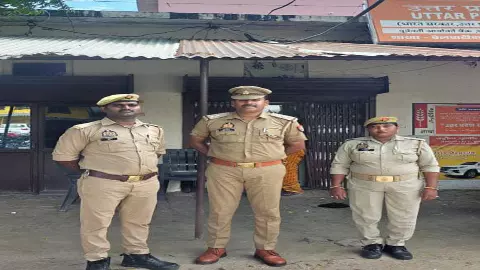 Maharajganj News: त्योहारों को लेकर महराजगंज पुलिस सतर्क, बैंकों और संदिग्ध वाहनों की सघन चेकिंग