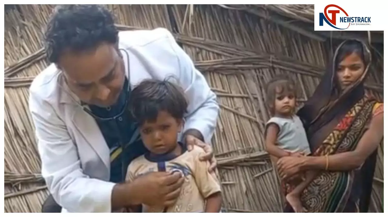 Lakhimpur Kheri News: डीएम दुर्गा शक्ति नागपाल की पहल : जलमग्न गाँवों तक नाव से पहुँची दवाइयाँ