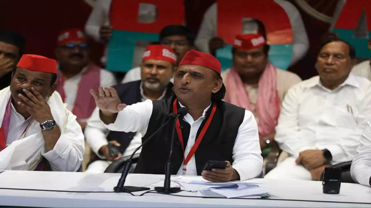 भाजपा इस्तेमाल करके बर्बाद करती, अखिलेश यादव ने किया टोटी चोरी के आरोपों पर पलटवार