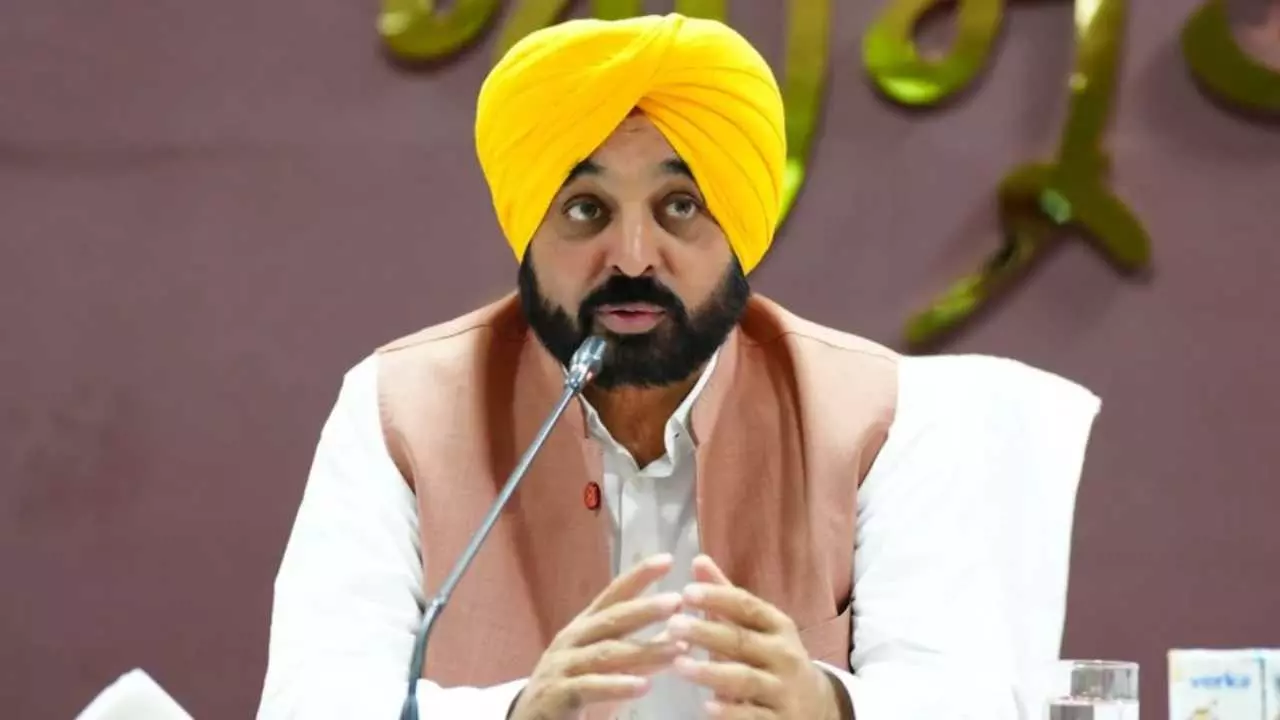 CM भगवंत मान की अचानक बिगड़ी तबियत, आनन-फानन में हॉस्पिटल में कराया गया एडमिट